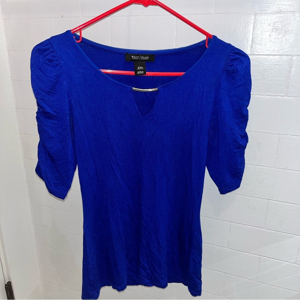 White House Black Market XXS Blue Ruched Quarter Sleeve Top